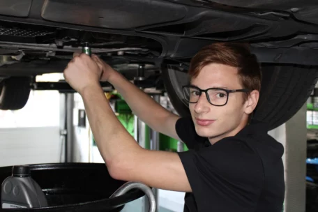 QuadTech-Koch Team Loris Lehrling Automobil Fachmann EFZ